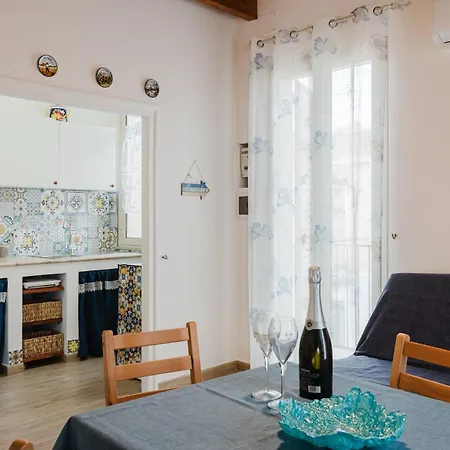 Casa Del Pescatore Apartment *